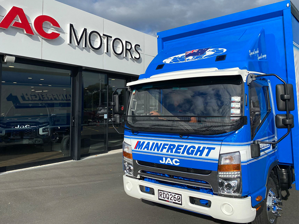 About-JAC_Mainfreight-Diesel-Truck